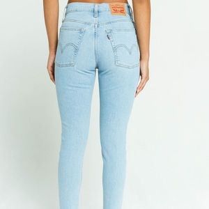 Levi’s Wedgie Skinny Jeans